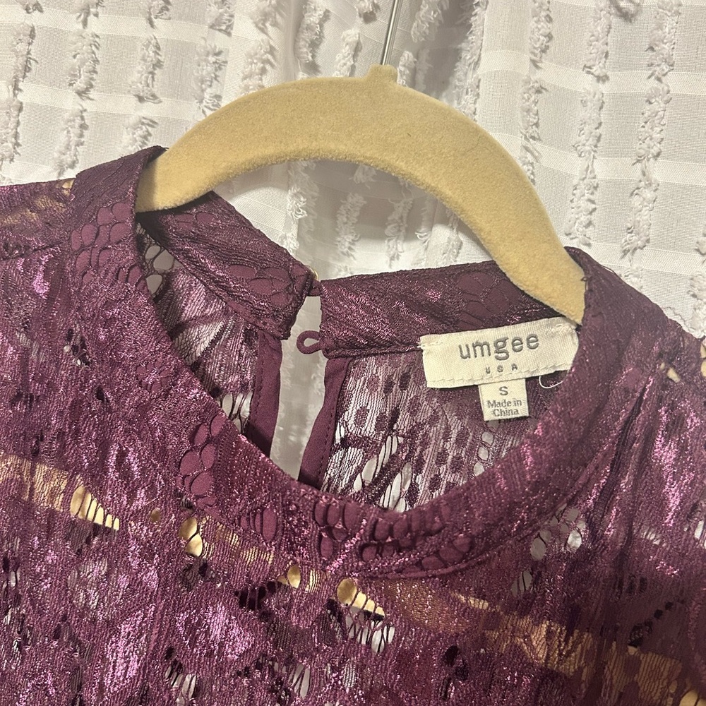 Umgee Women's Small Metallic Purple‎ Lace Bell Sleeve Babydoll Top G1259 - Picture 6 of 11